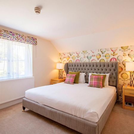 סווינדון The Highworth Hotel מראה חיצוני תמונה