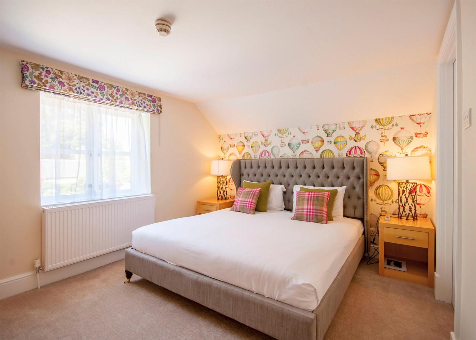 סווינדון The Highworth Hotel מראה חיצוני תמונה