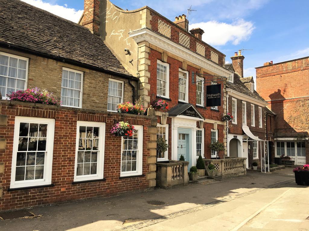 סווינדון The Highworth Hotel מראה חיצוני תמונה