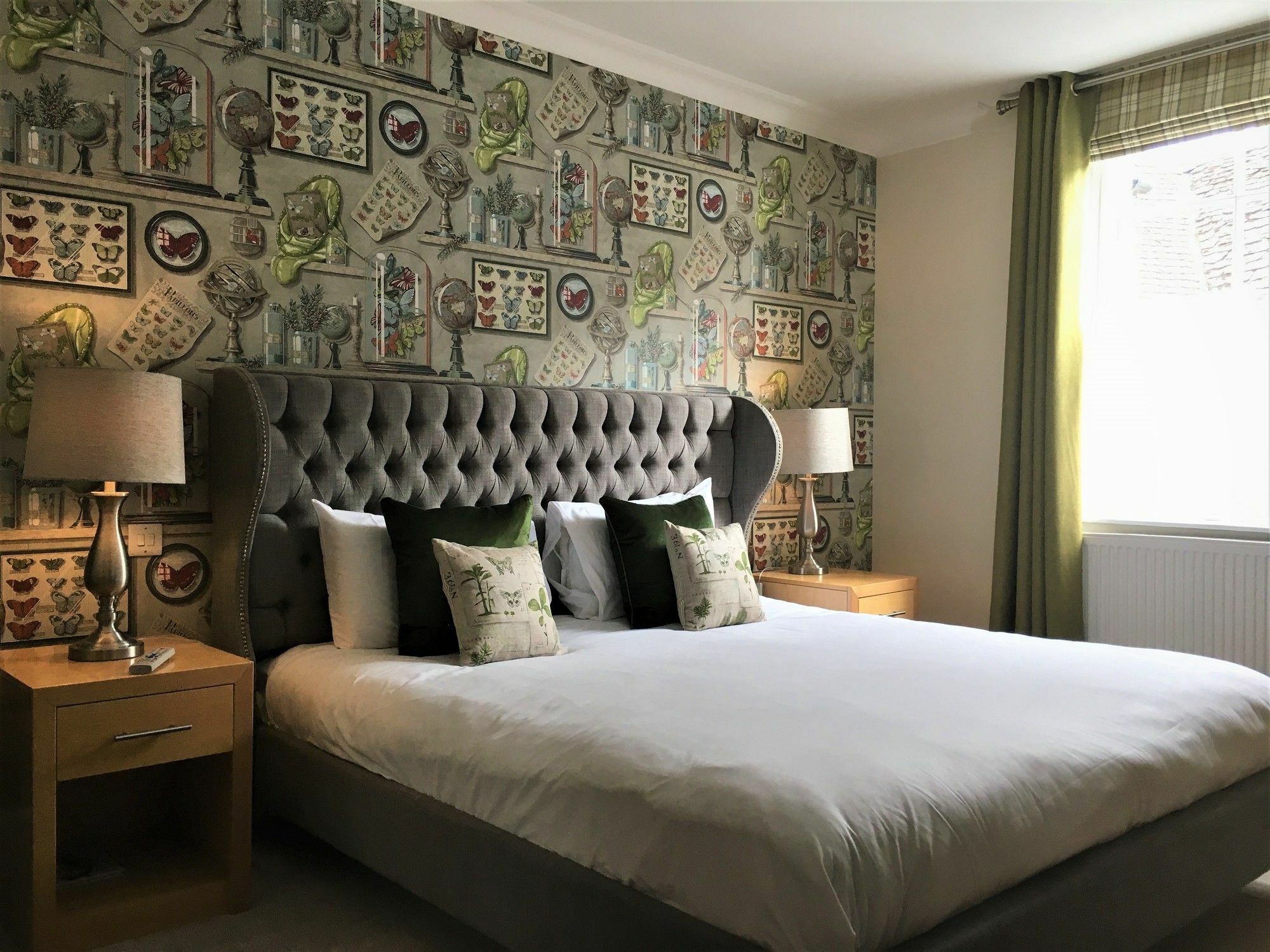 סווינדון The Highworth Hotel מראה חיצוני תמונה